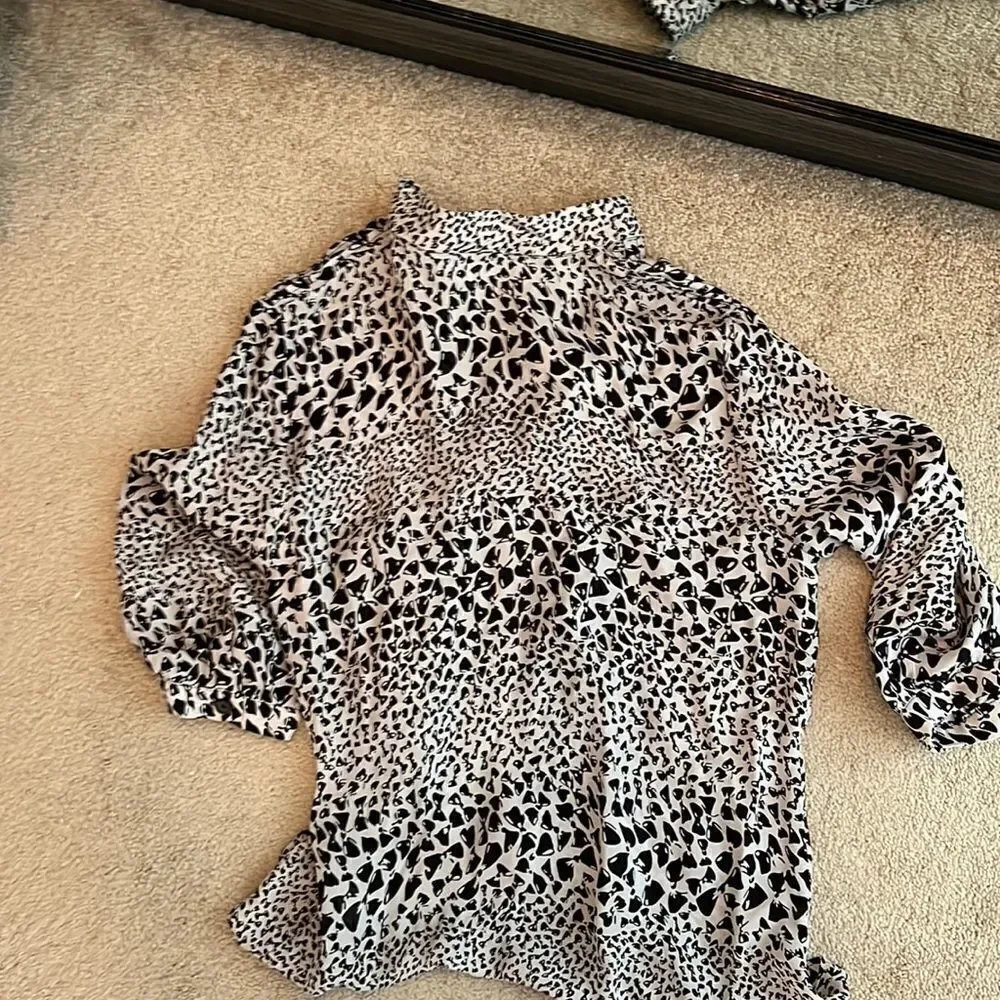 Parker Bow Blouse XS never worn - Picture 4 of 4